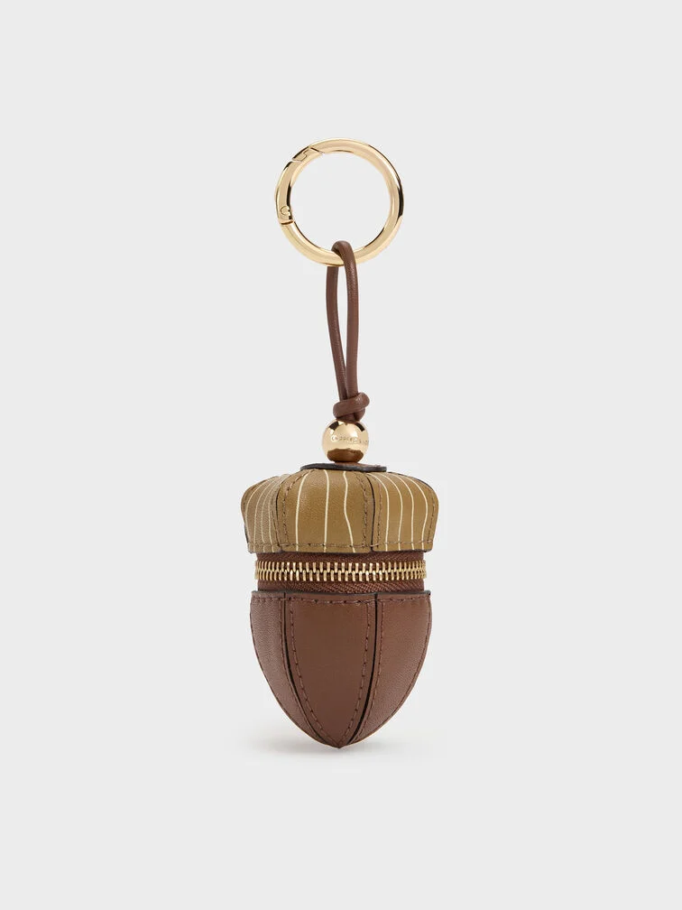 2026-L6-CK8-10701687-24-1 Acorn Charm - Image 1